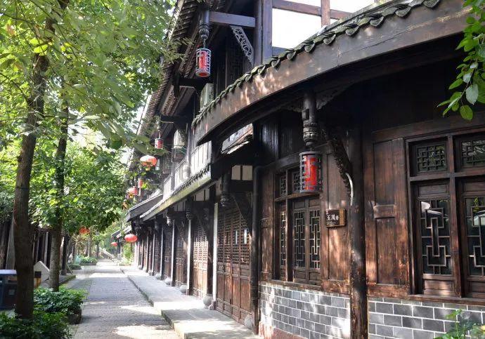 夏季服装店